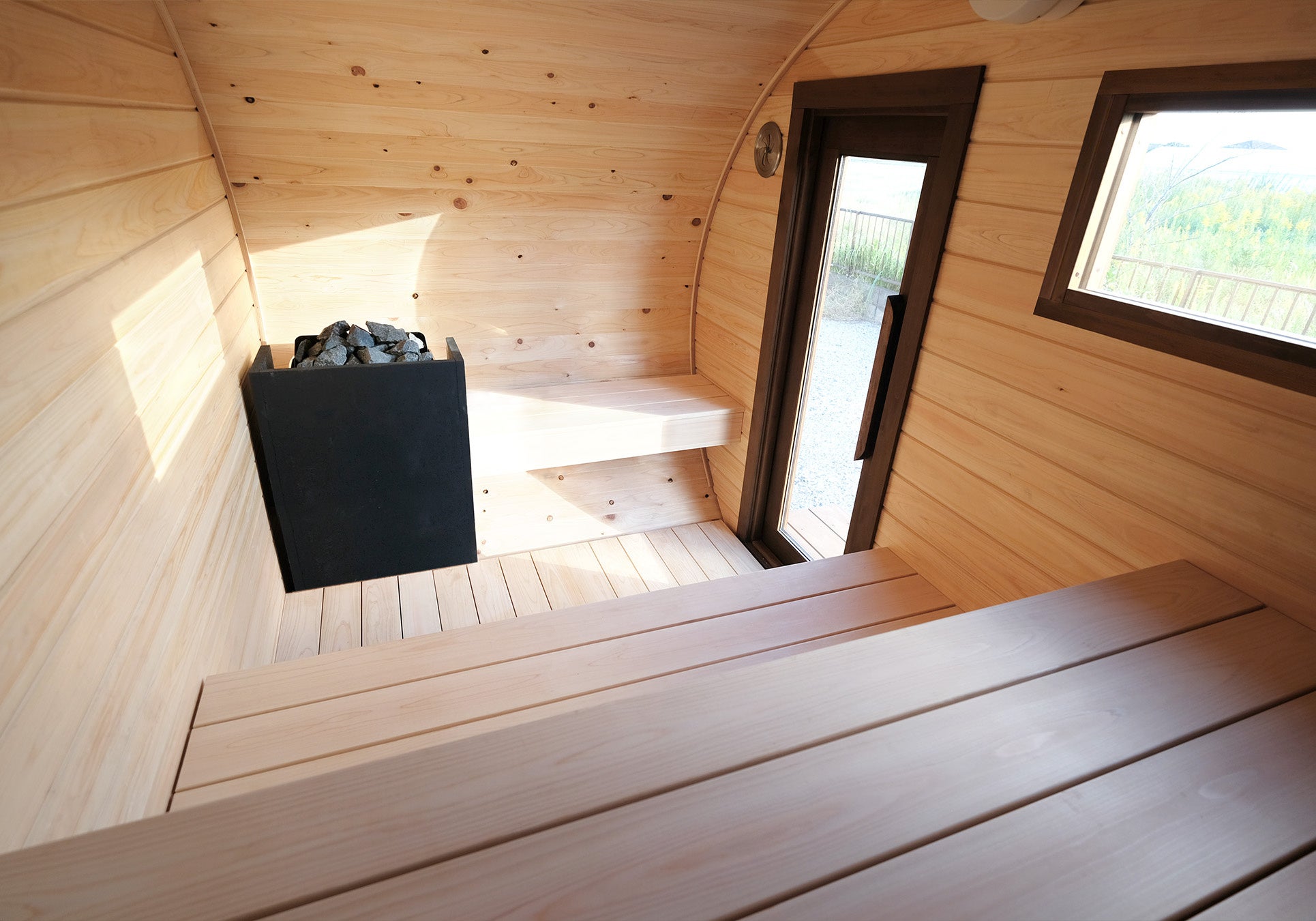 オーバルサウナ室内