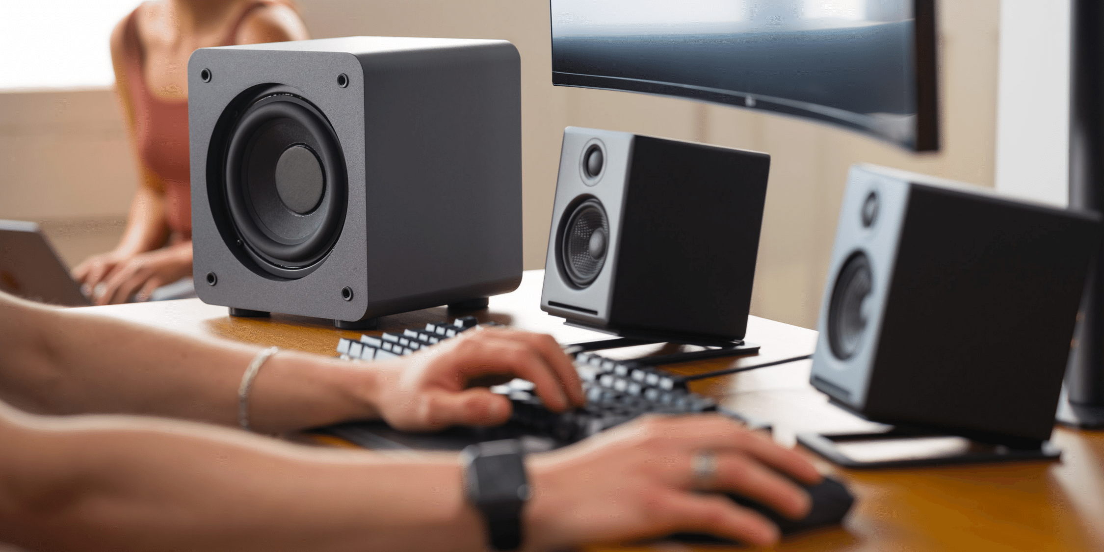 米国Audioengine HD6ワイヤレス・パワードスピーカー、A1-MR・WiFi