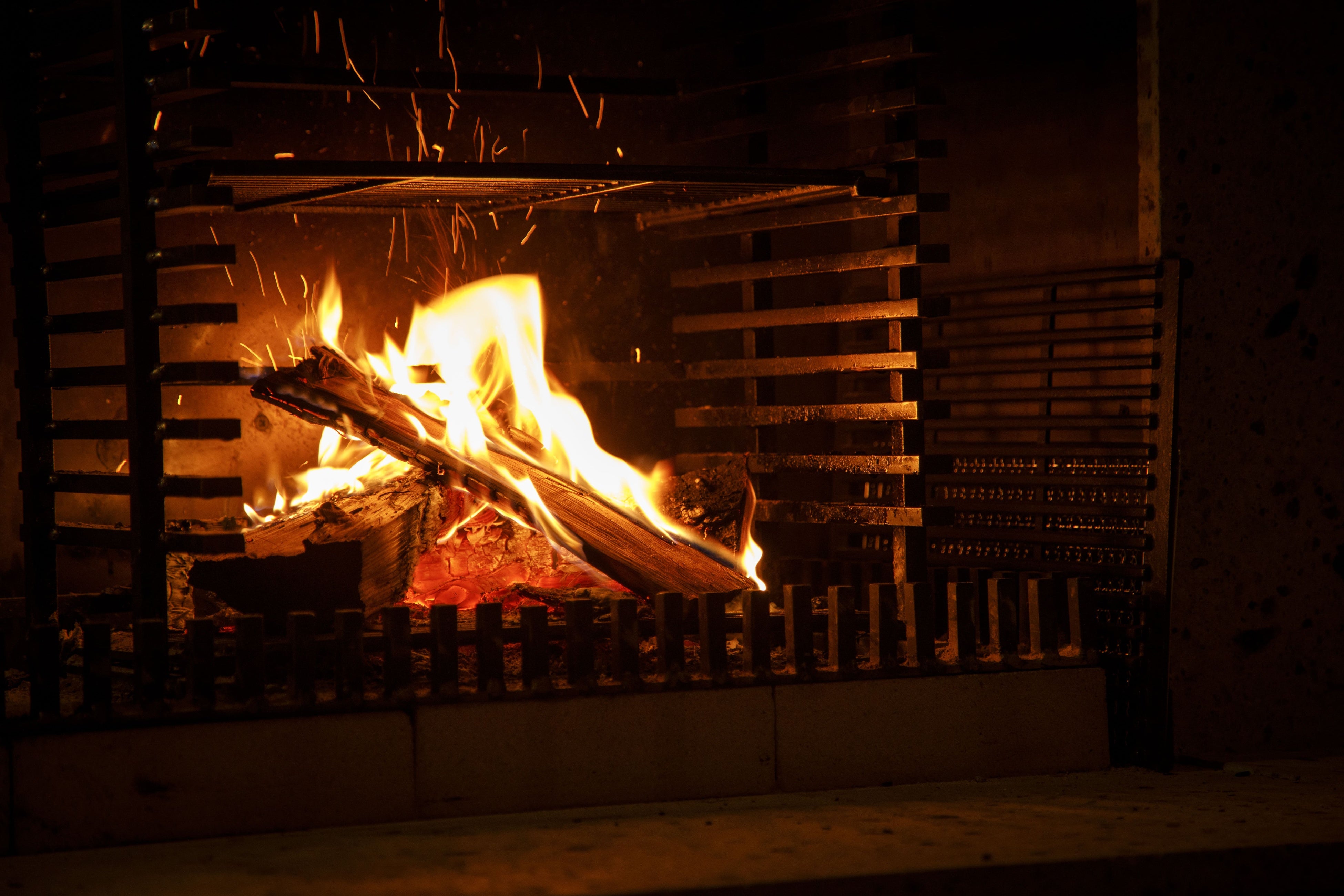 『かまど焼 NIKUYOROZU』特注のかまど