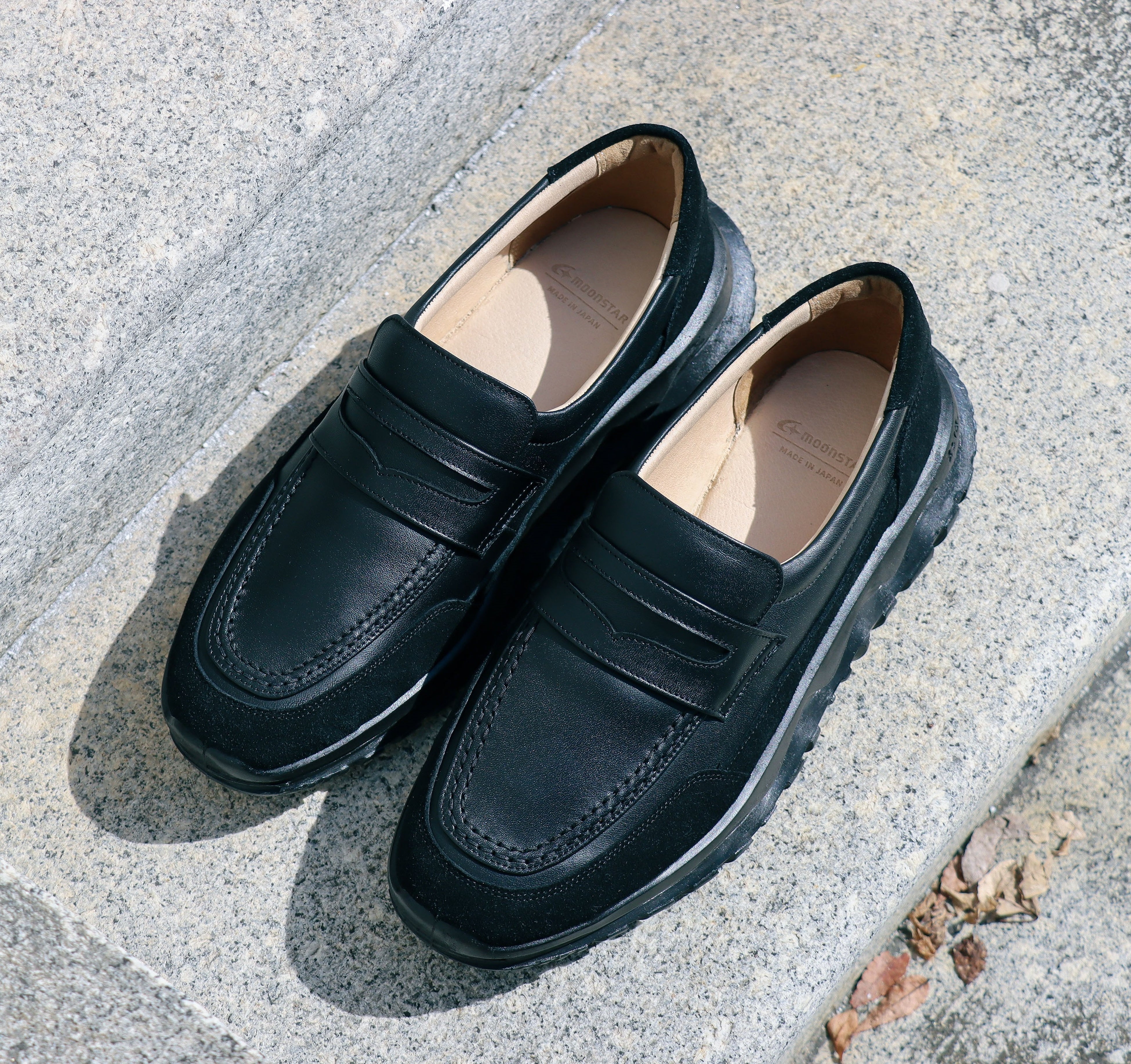 ムーンスター　 レザーシューズ　27.5センチ スポーツシューズ開発のノウハウと革靴の製造技術によって誕生した