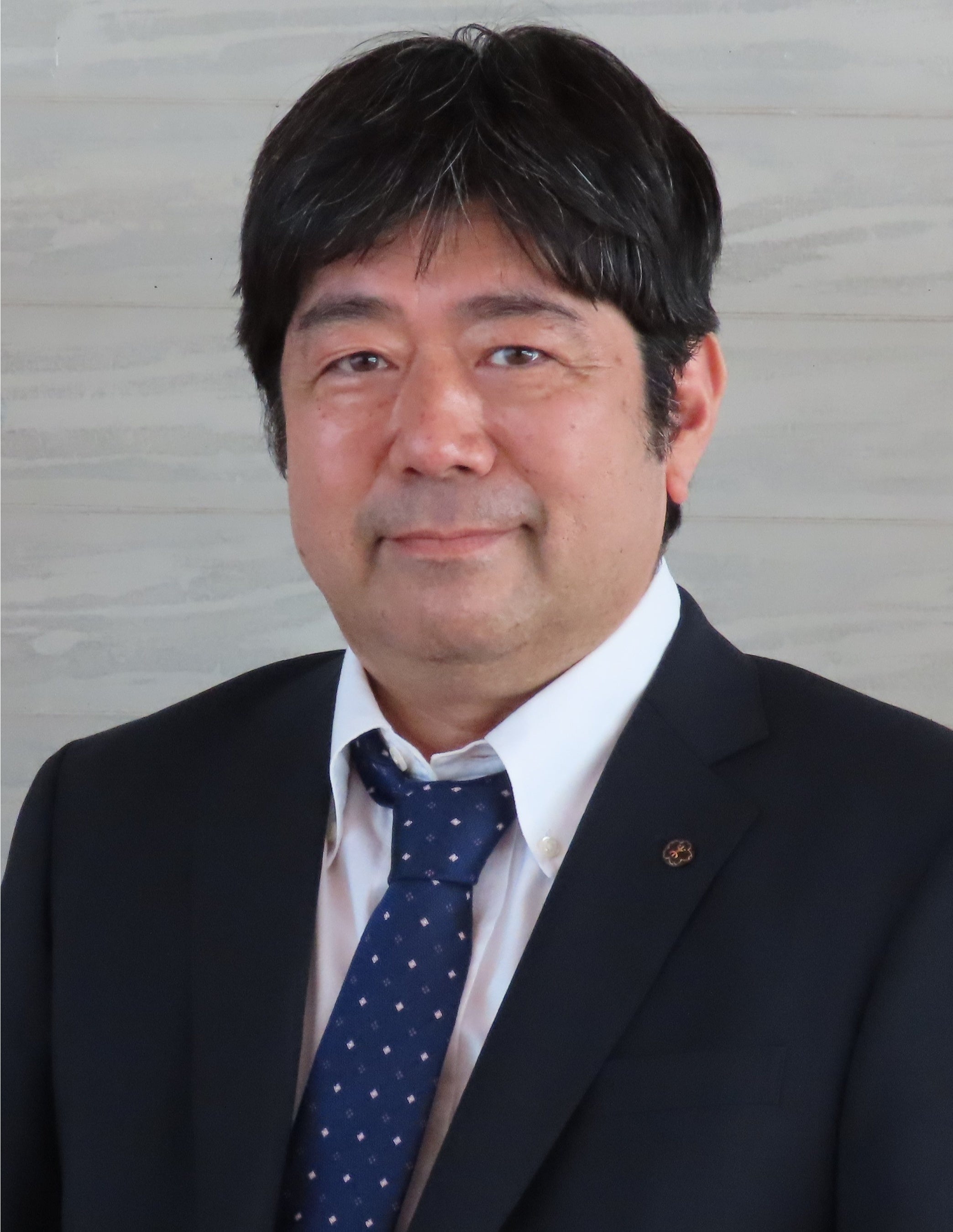 小泉 勝 氏
