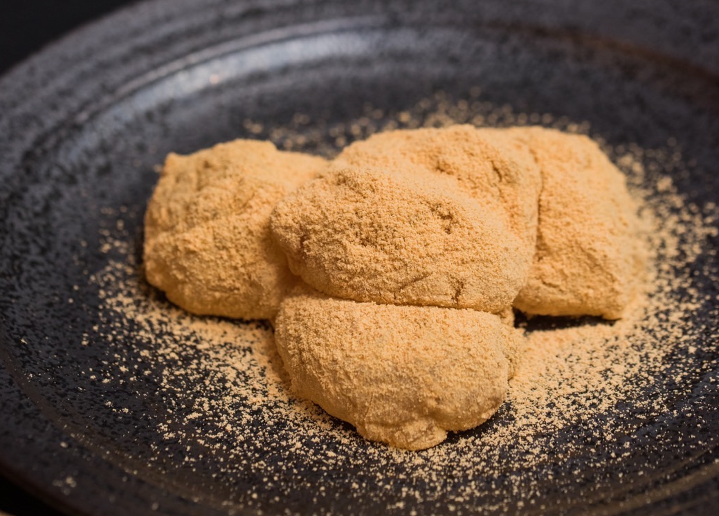 黒蜜(別売り)をかけて食べるのがオススメです！