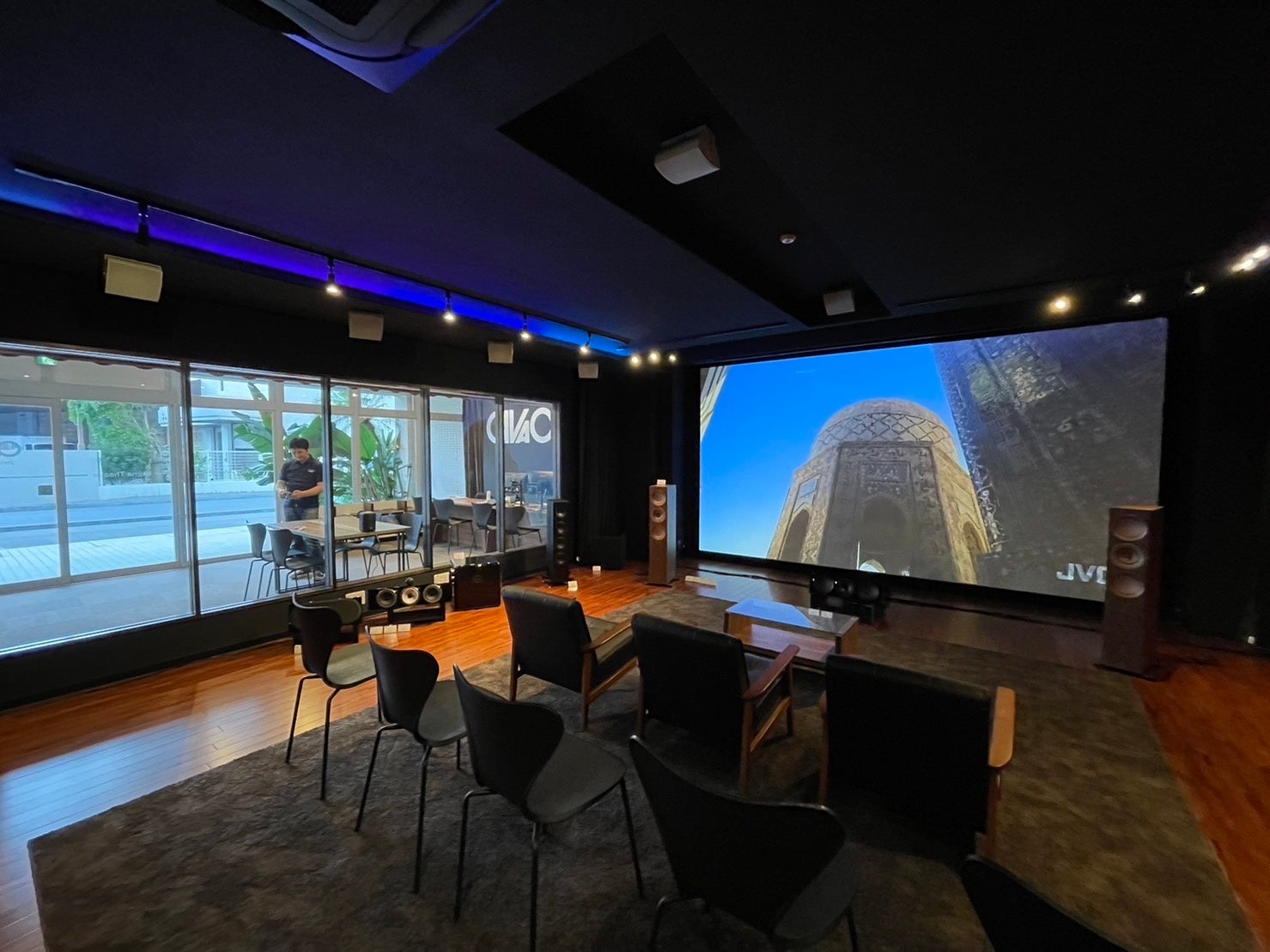 アバック琉球本店シアタールーム