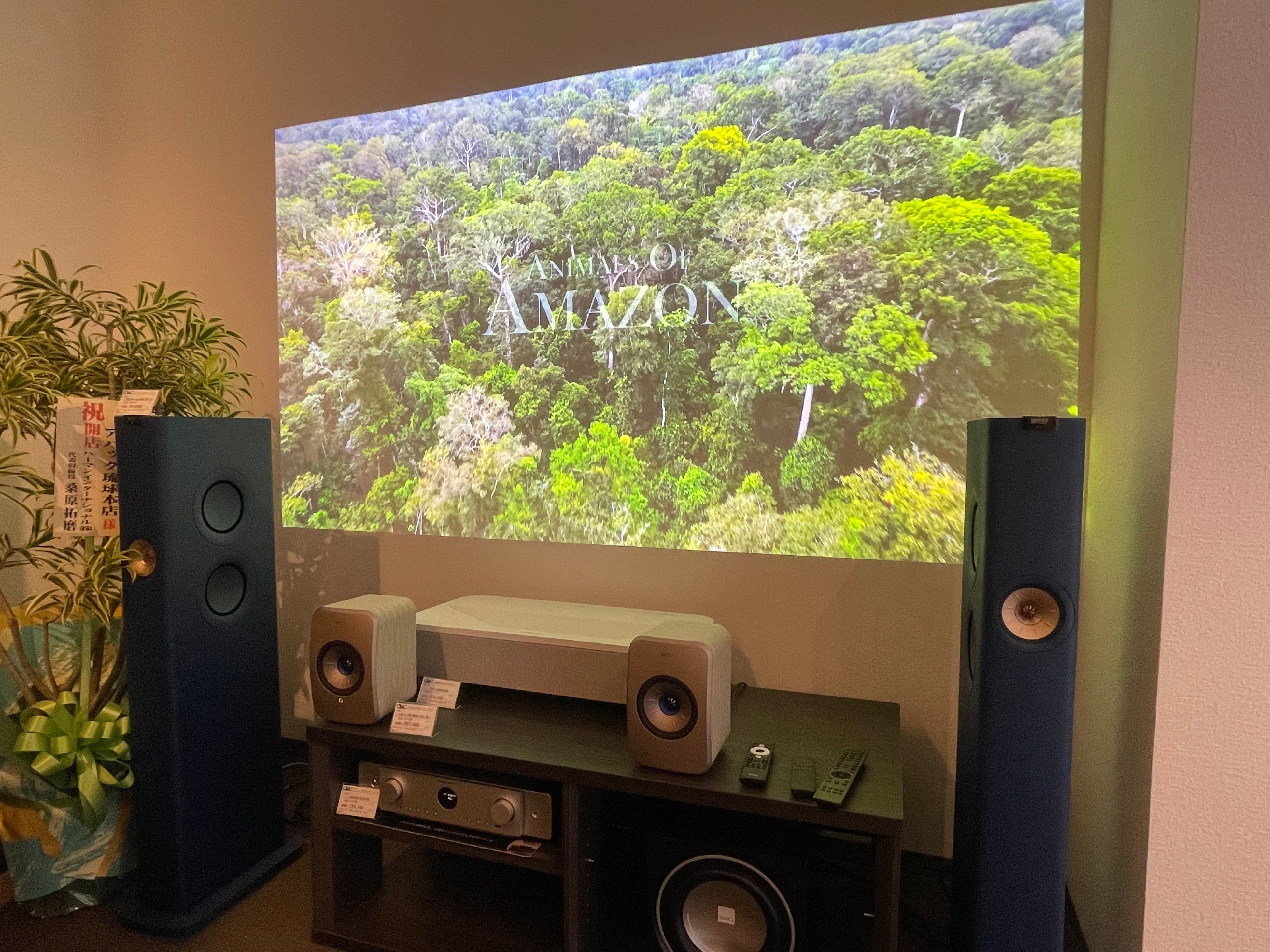 超短焦点プロジェクターコーナー