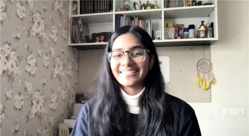 ■タヘラ・ヴァジーヒさん（インド）アート学科2年生。2021 年春学期にTUJ入学以来、インドのハイデラバードからリモートで履修中。