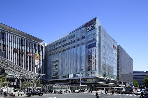 校舎は博多駅から徒歩1分