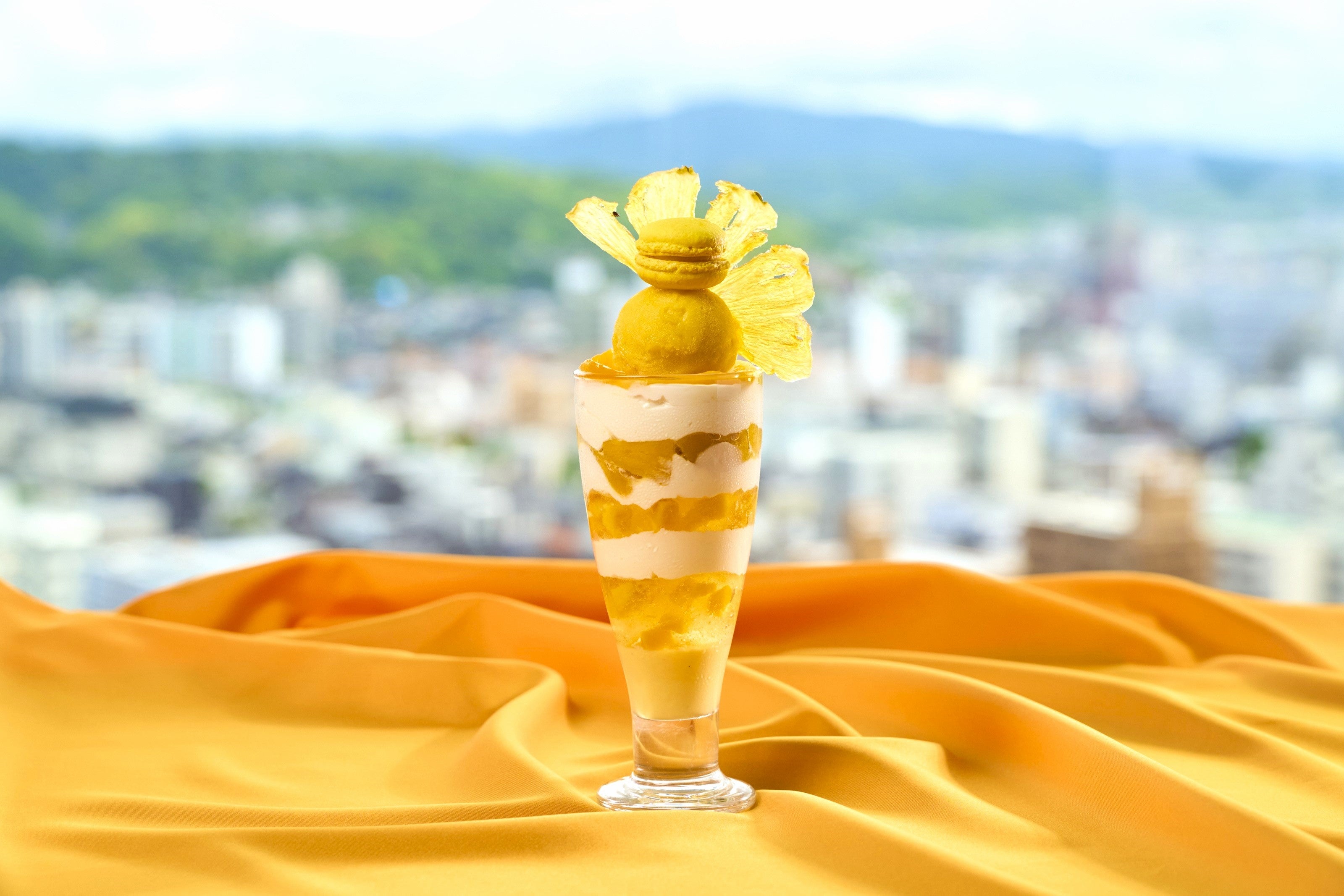 マンゴーパフェ