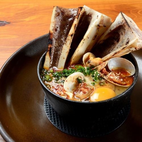 牛の大腿骨「モアル」を３本入れた コクを出した贅沢なスンドゥブ