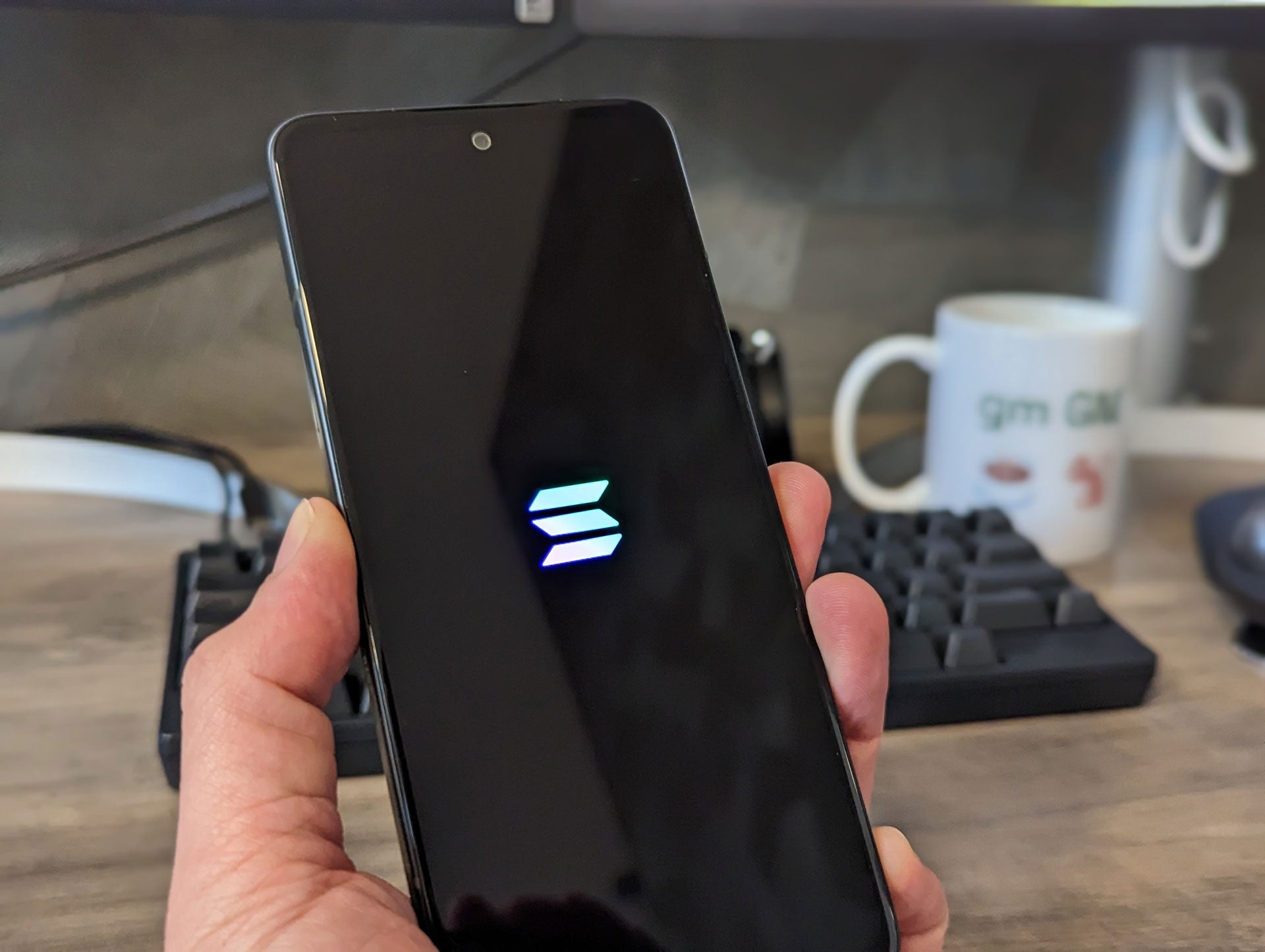 スマホアクセサリー solana mobile seeker ソラナモバイル solana mobile 新品未開封 ケース付属