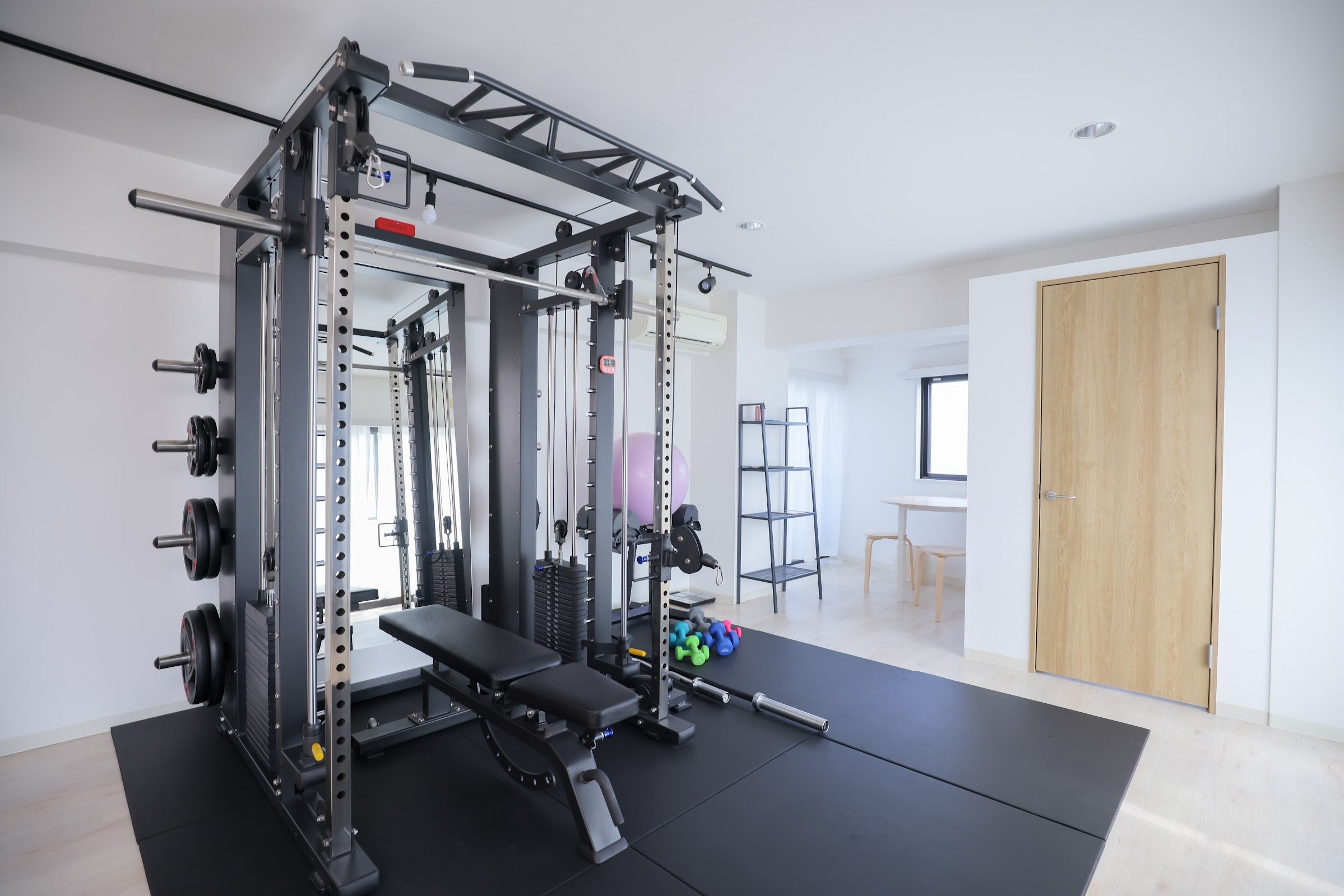 ELEMENT鶴見店の店内様子