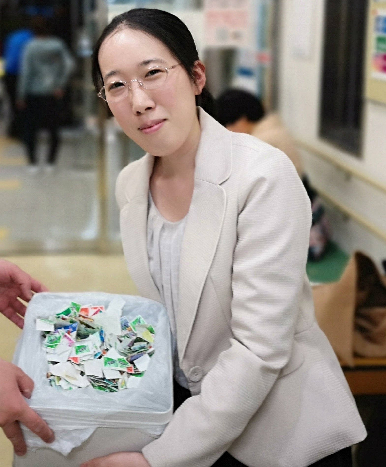 国内担当：佐藤静香