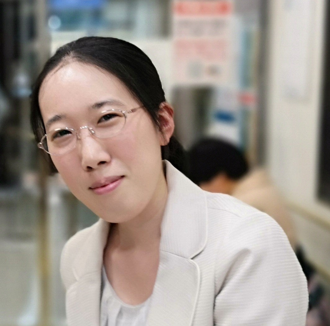 当日担当予定の職員：佐藤静香