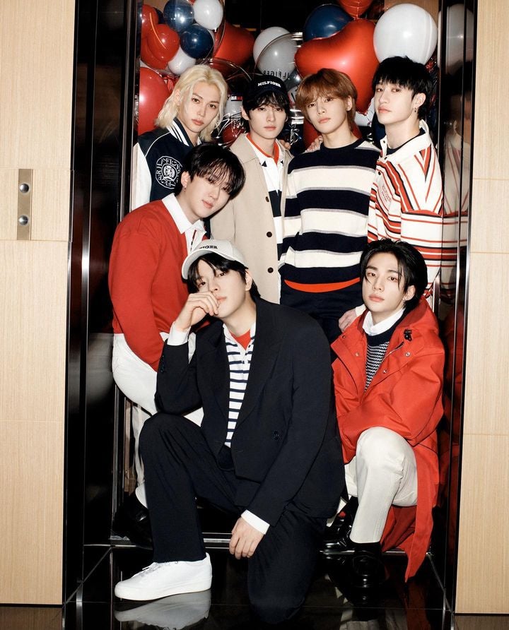 トミー・ヒルフィガー×Stray Kids、2024年春のキャンペーンが解禁!ファン必見の舞台裏も トミー・ヒルフィガー×Stray Kids、2024年春のキャンペーンが解禁!ファン必見の舞台裏も