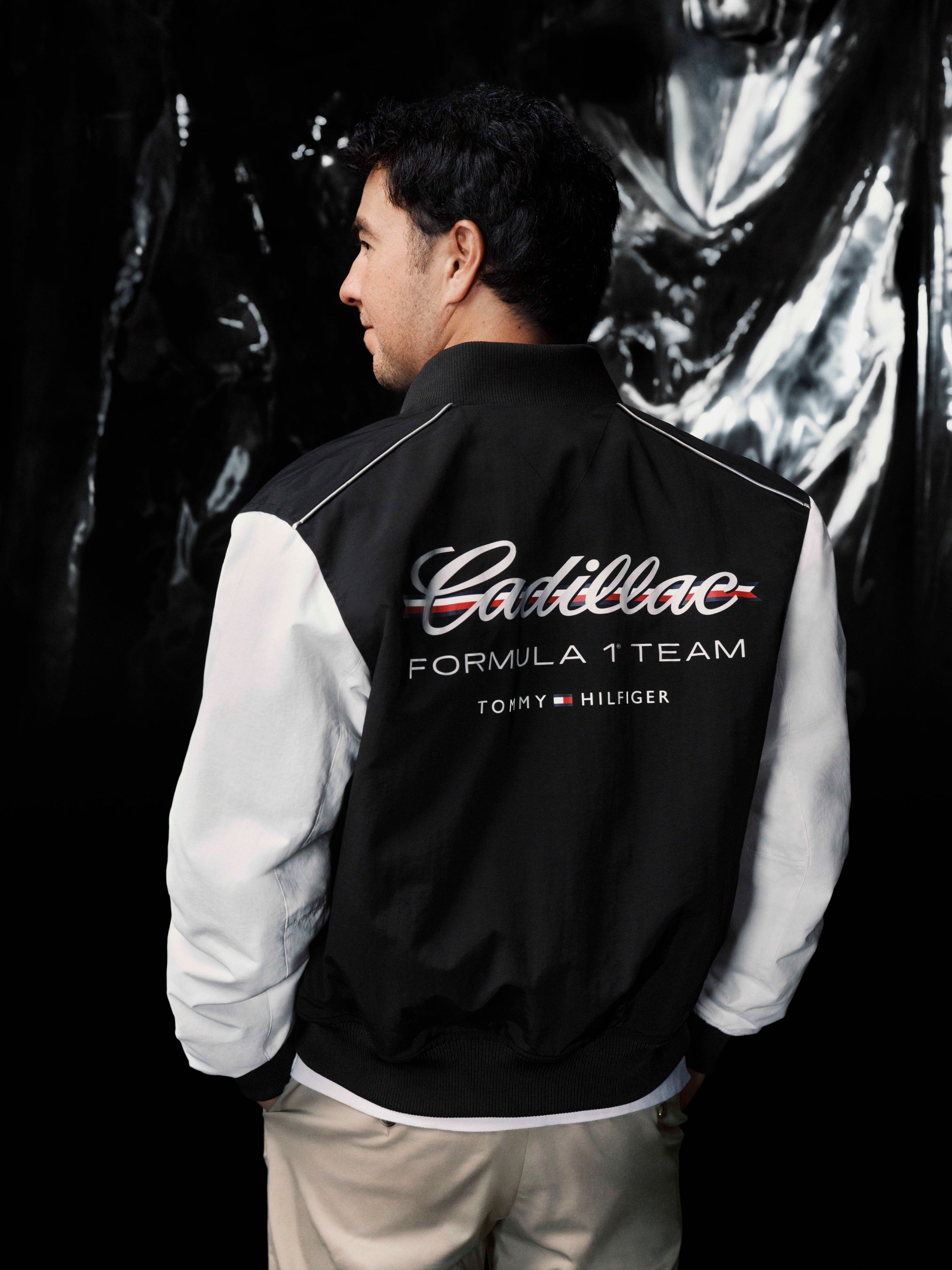 トミー ヒルフィガーとキャデラック・フォーミュラ1®チームがモダン・アメリカン・スポーツウェアの新時代に向けたファンウェアをローンチ