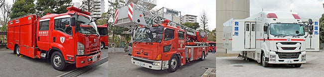 （写真左）ポンプ車　（写真中央）はしご車　（写真右）スーパーアンビュランス