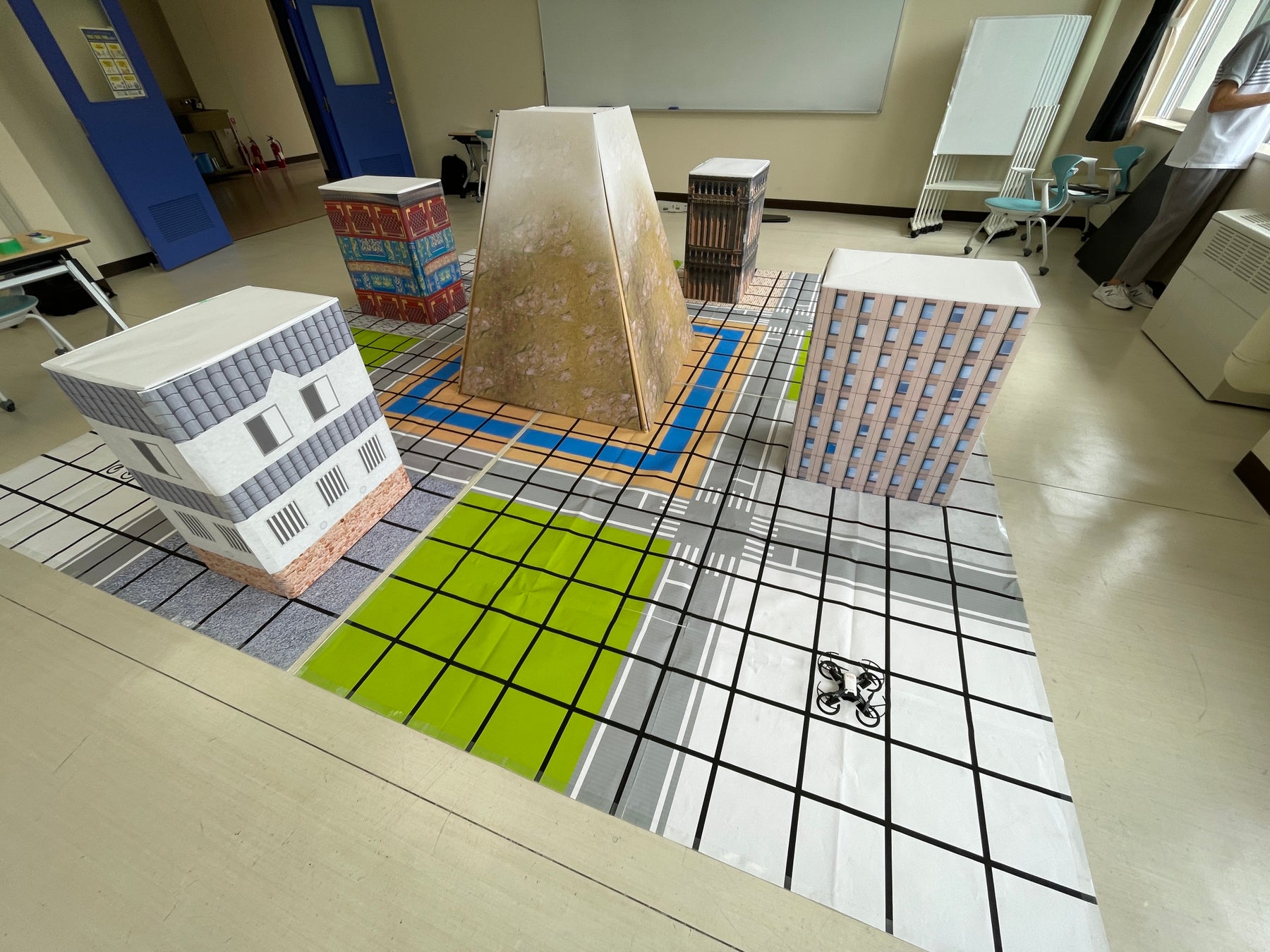 フィールドの中心には磐梯山がそびえ立ちます