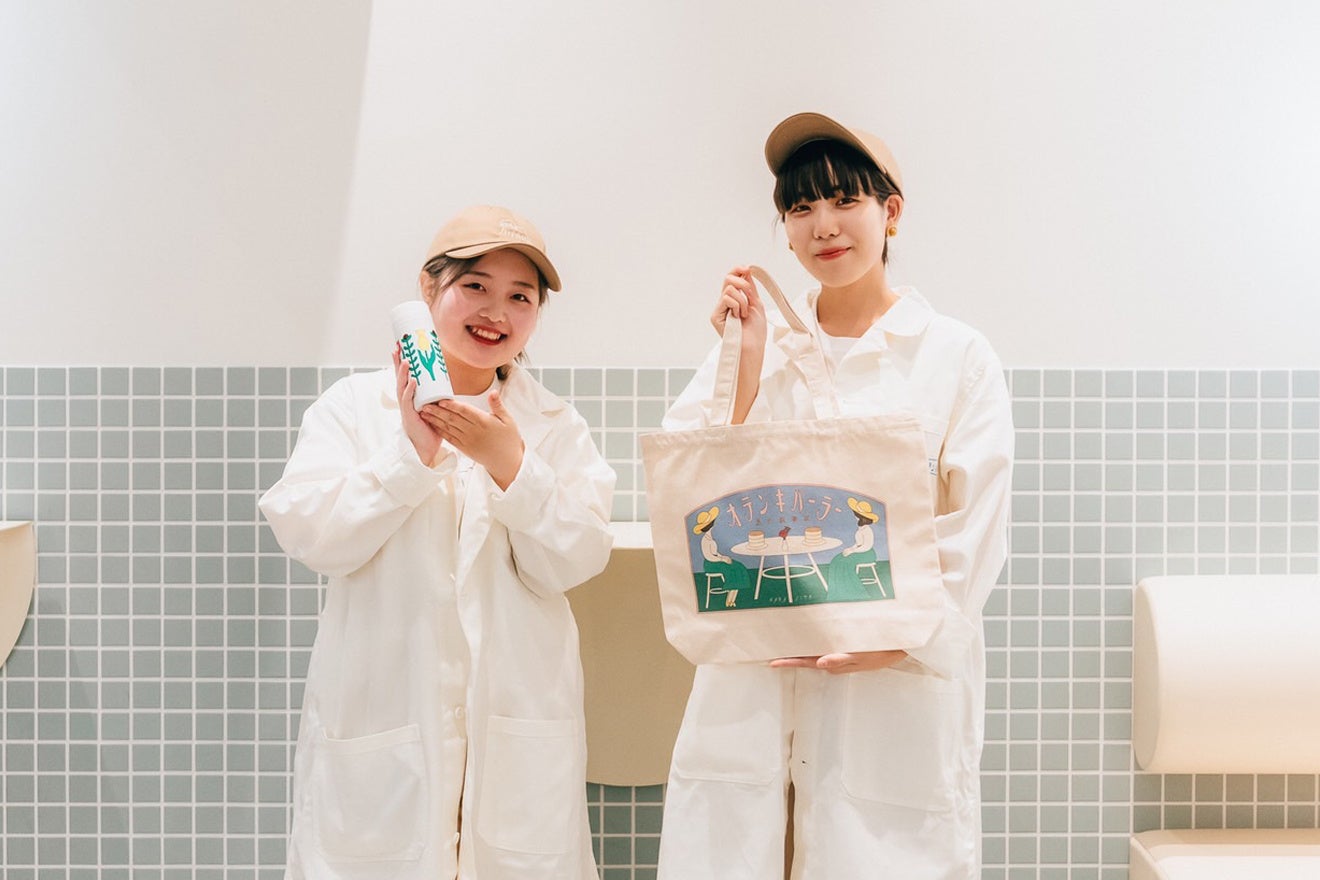 水筒、トートバッグ、キャップ