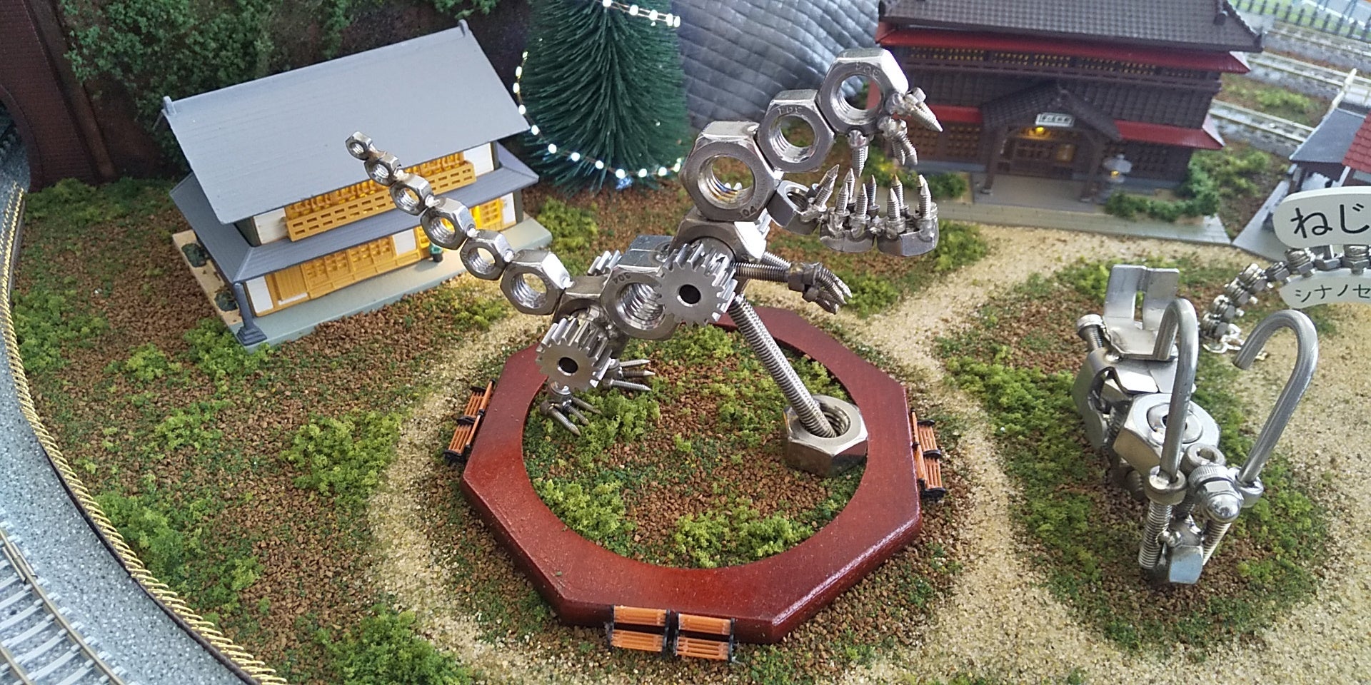 精密溶接で製作したねじアート