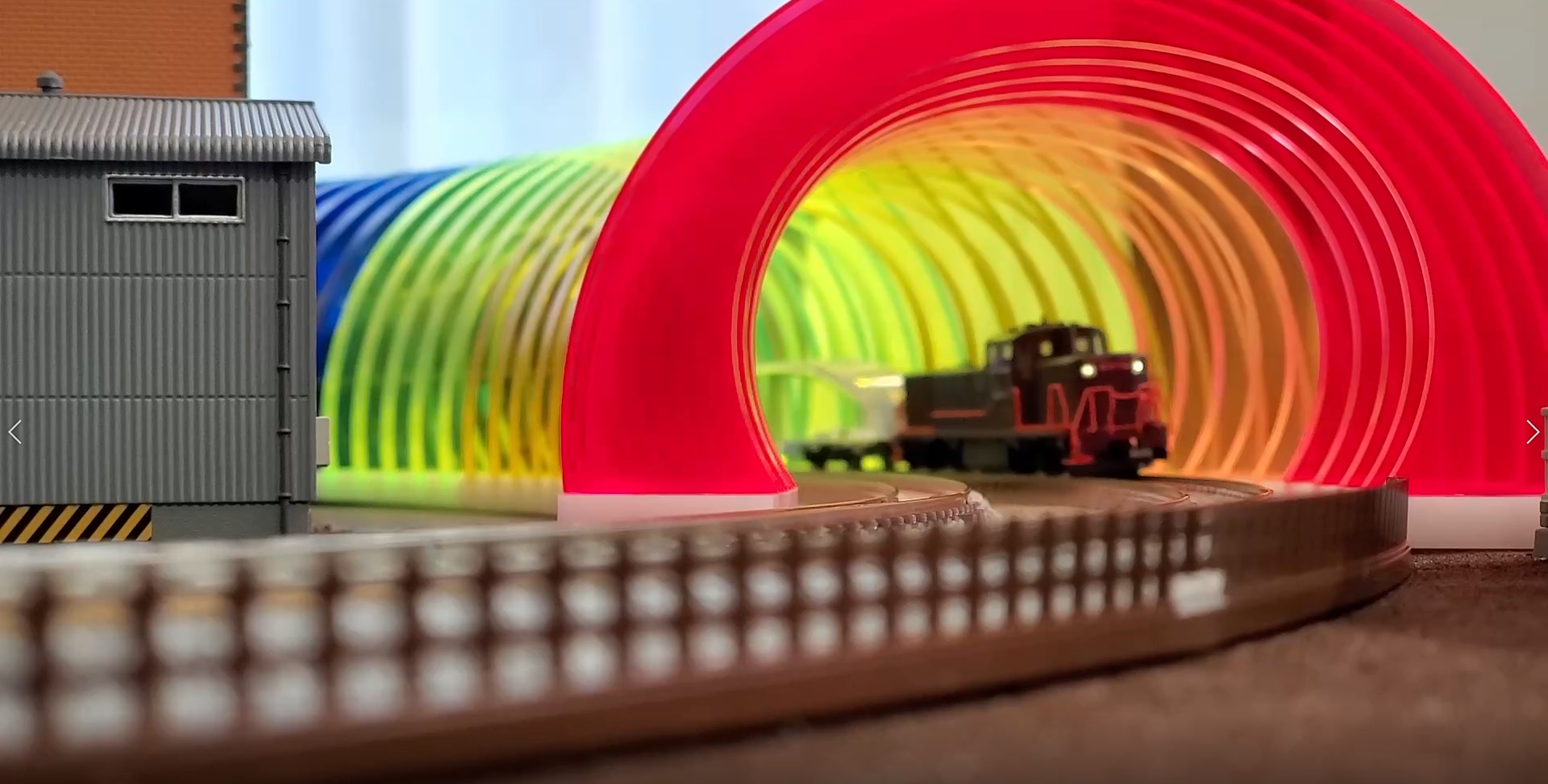 切削加工のアクリルトンネル