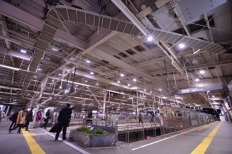 ＬＥＤ化した蒲田駅ホーム照明