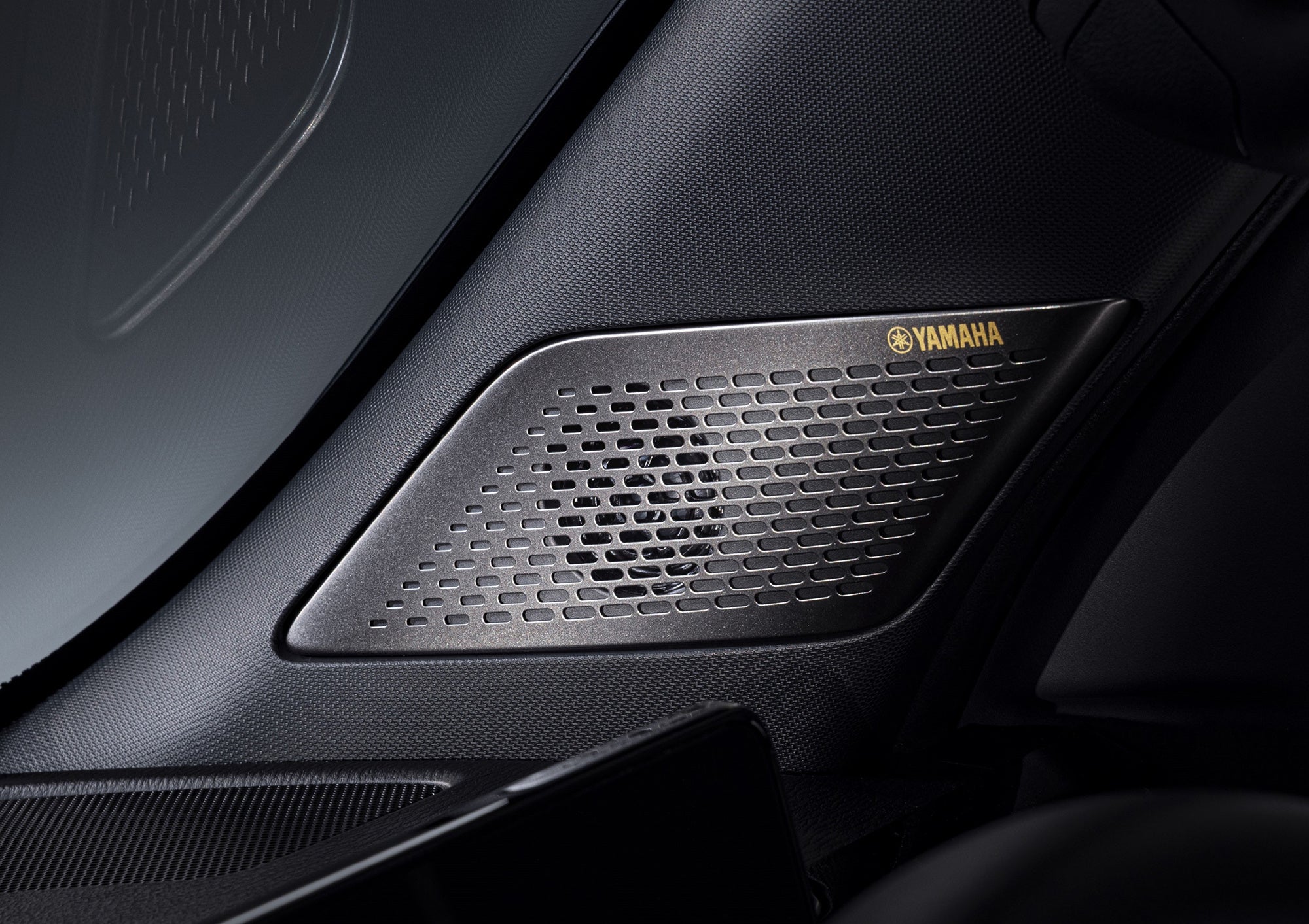 「Dynamic Sound Yamaha Ultimate」アセアン市場初導入 ヤマハブランドオーディオ 三菱自動車の新型「パジェロ」に搭載