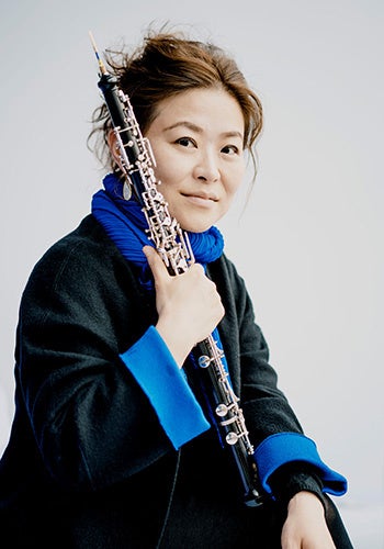 写真 ©Marco Borggreve