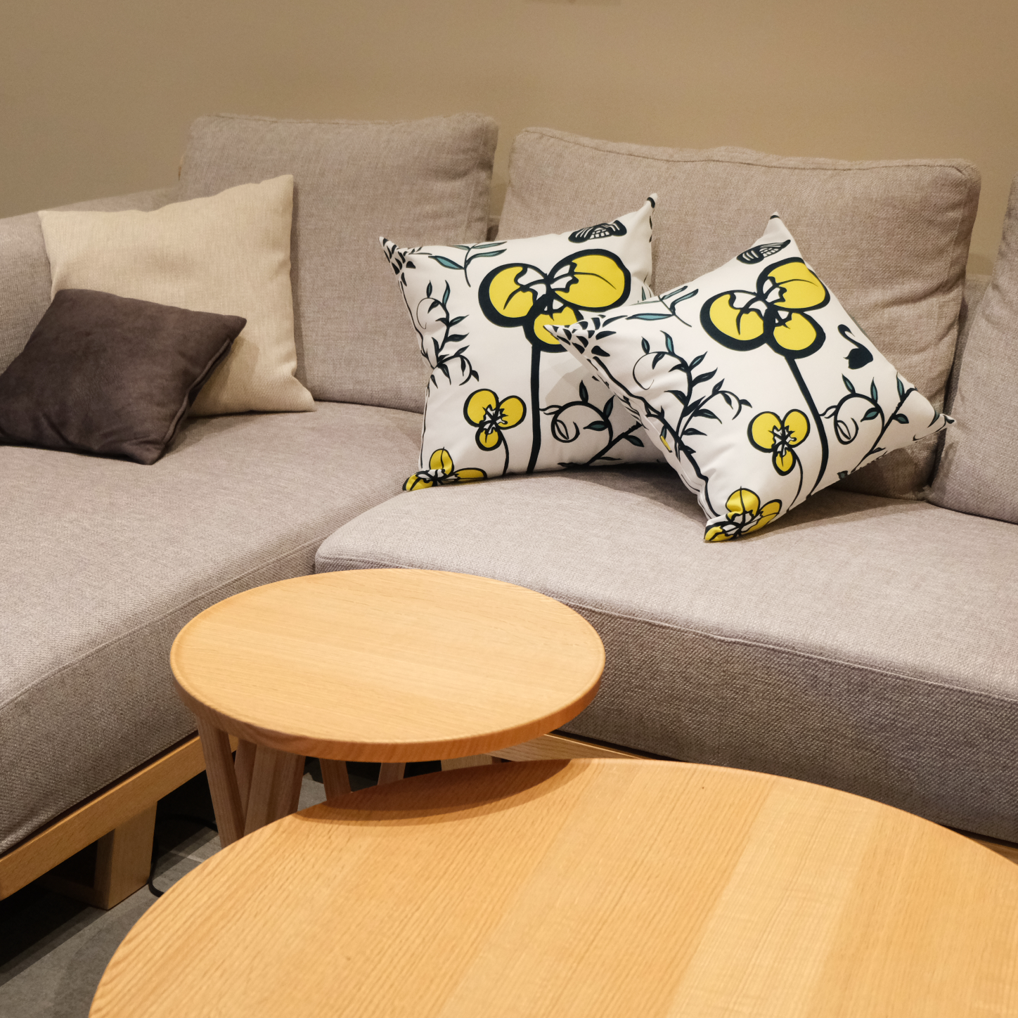 Bibbidi Bobbidi Fabricのクッションカバー