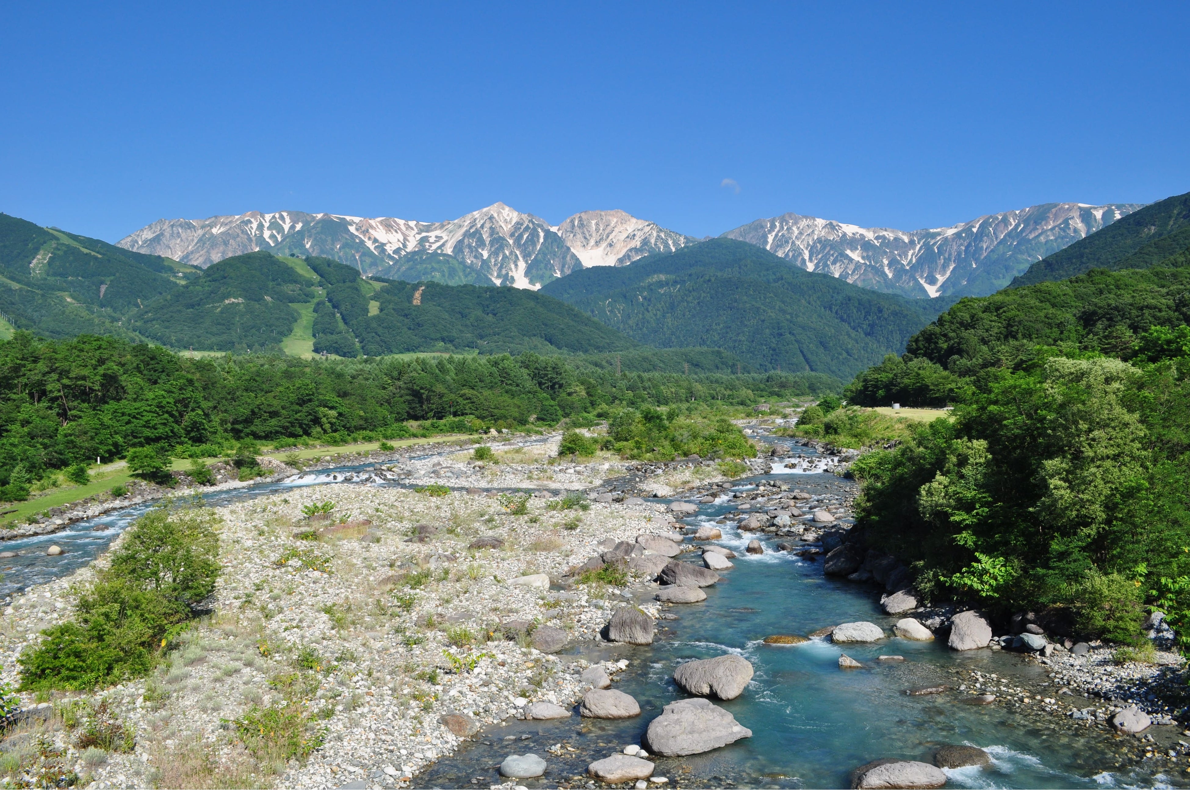 デザインモチーフとなった白馬三山