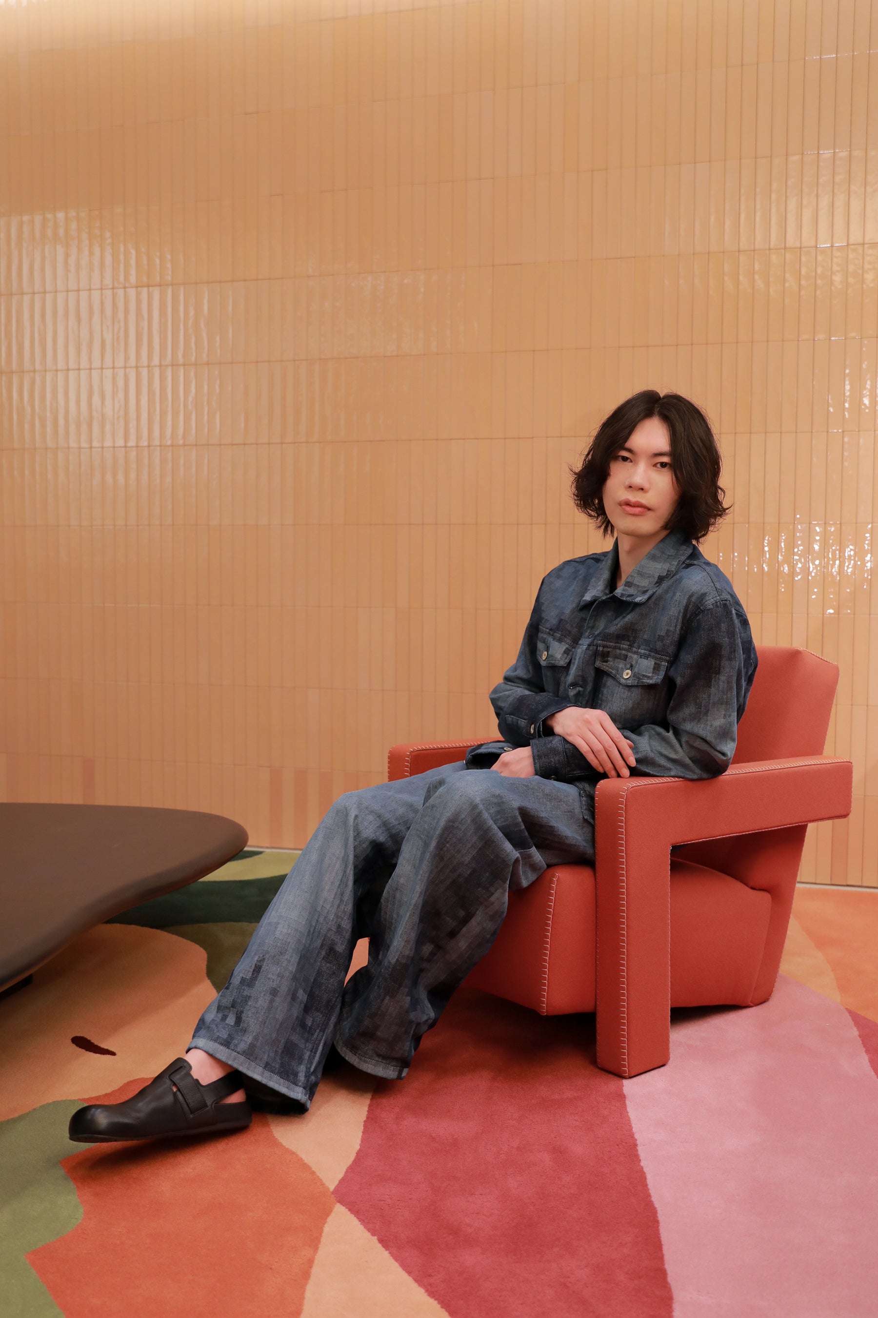 カサロエベ表参道に音楽家・米津玄師が来訪 | LVMHファッション