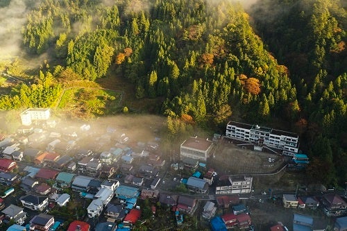 人口530人の丹波山村。中心部でも空き家が目立つようになってきている
