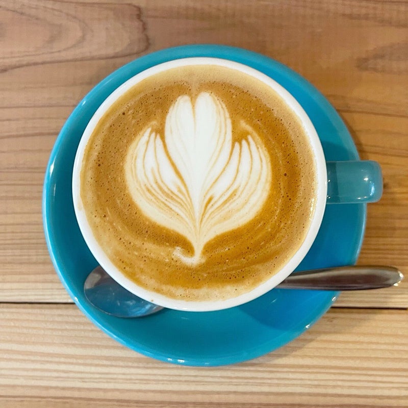 ホットカフェラテ 単品650円、セットドリンク＋100円  