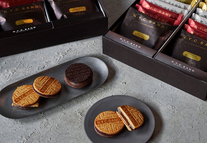 期間限定!N.Y.アップルパイキャラメルサンド登場!大丸神戸店でシナモン香る新商品! 期間限定!N.Y.アップルパイキャラメルサンド登場!大丸神戸店でシナモン香る新商品!