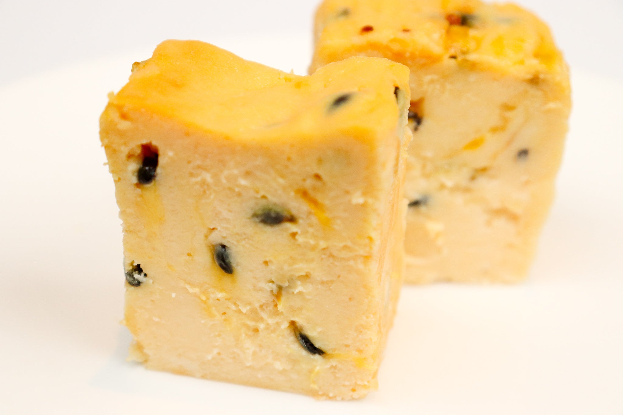 ふるさと納税 うるま市 パッションフルーツチーズケーキ　1本 ふるさと納税 うるま市 パッションフルーツチーズケーキ 1本