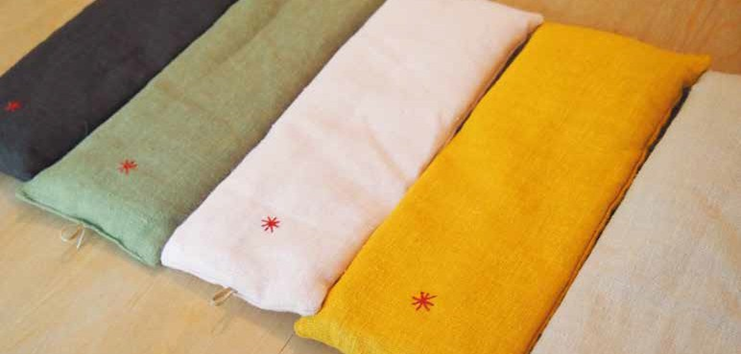 米ぬかで体ぽかぽか。天然素材で出来た優しいパッド 有限会社小張精米店：米ぬか温熱・冷感パッド