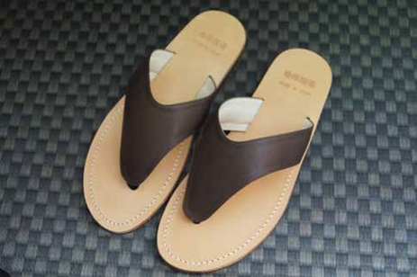 足に優しい特許を取得した鼻緒構造 有限会社丸越商事：地球履優