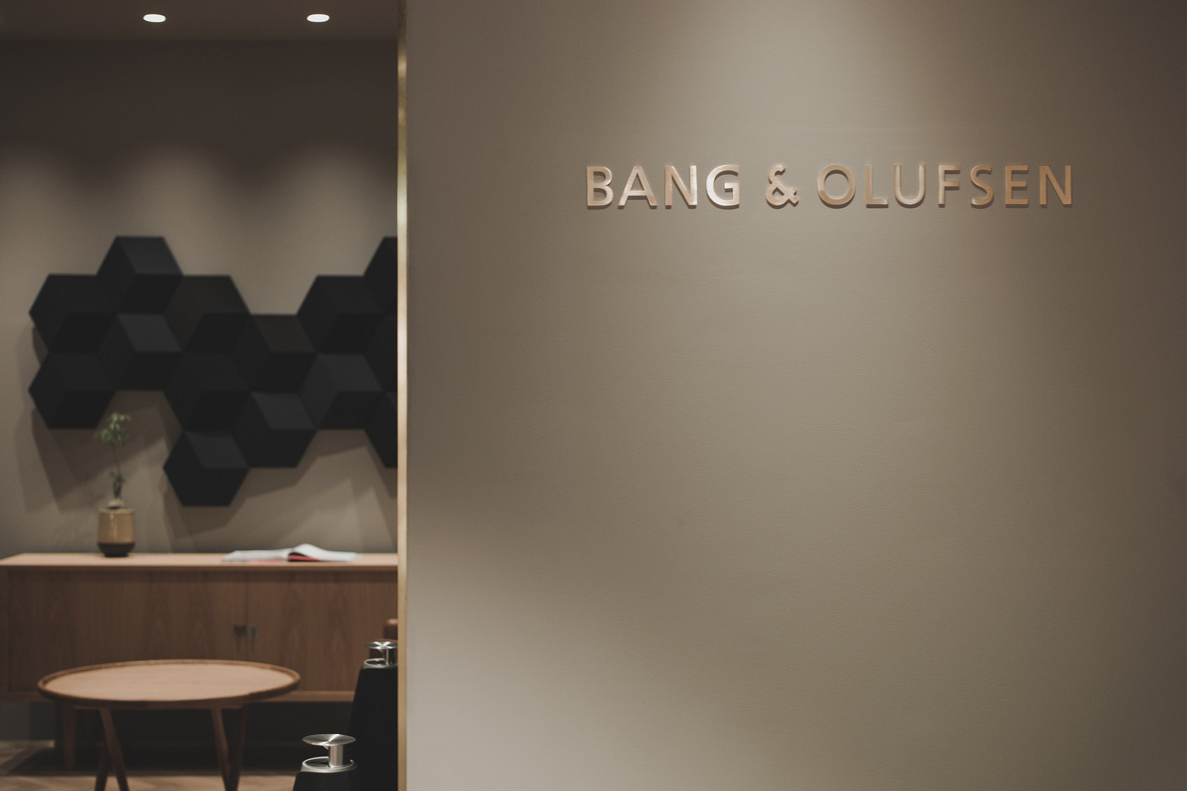 バング＆オルフセン日本橋 竣工当時の店舗写真