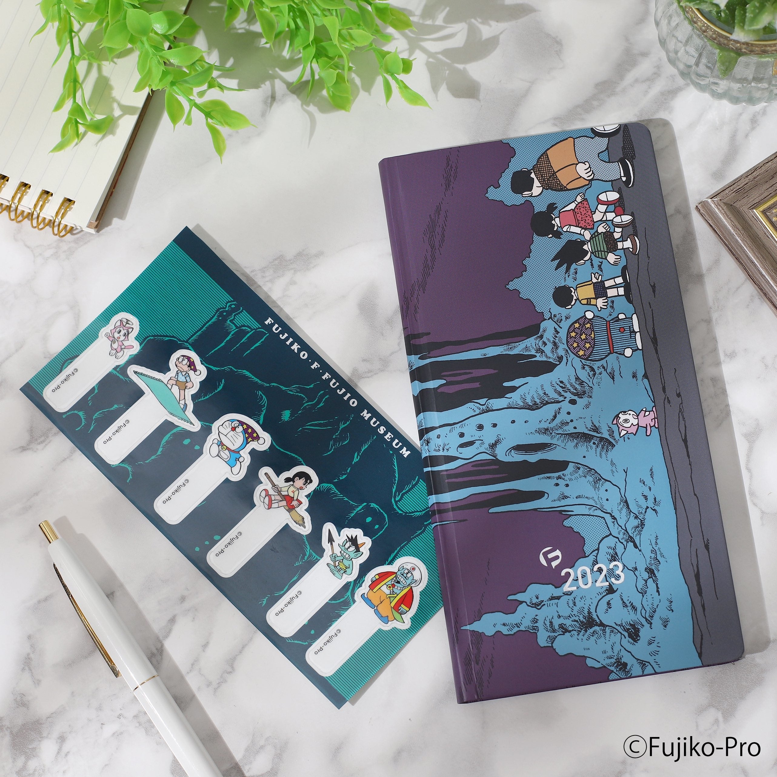 【ほぼ日手帳2023weeks 3,850円】 　特典：クリアブックマーク