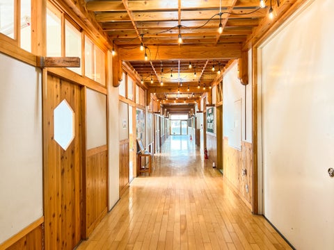 外国人観光客による昭和レトロな学校体験が千葉の廃校キャンプ場で開催されます 外国人観光客による昭和レトロな学校体験が千葉の廃校キャンプ場で開催されます