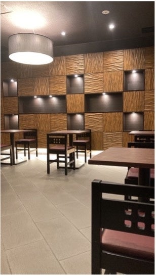 広々と落ち着く店内