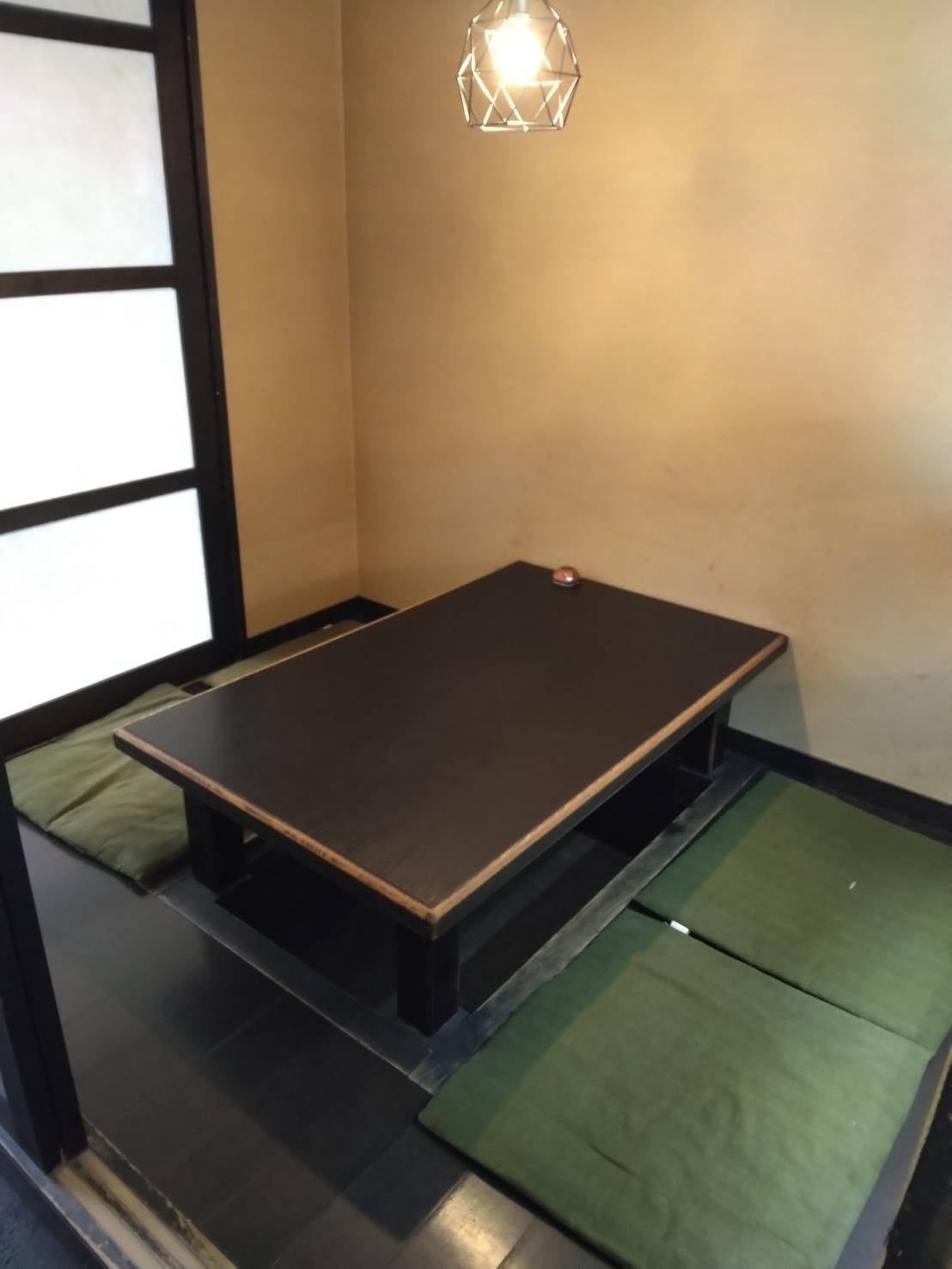 お一人様からご家族連れまで入りやすい店内