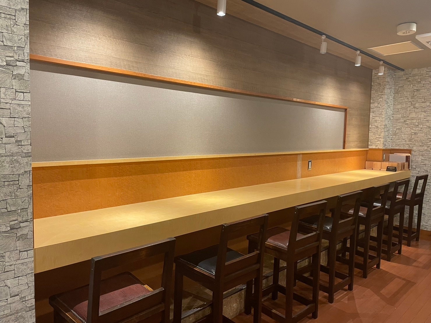 お一人様も入りやすい店内