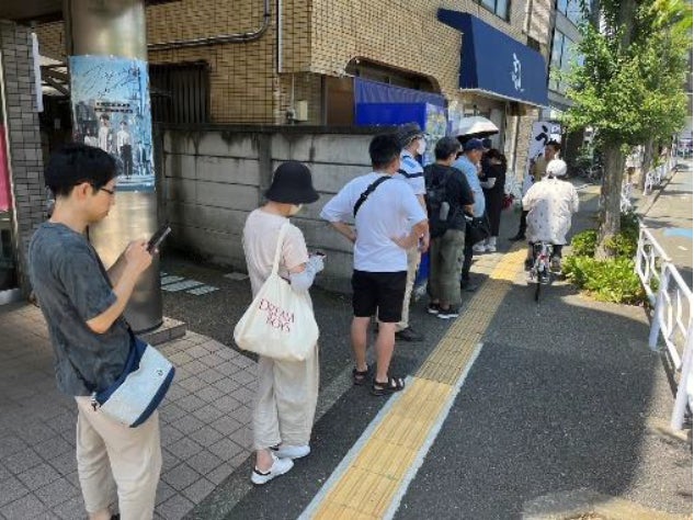 近隣の立川店の様子