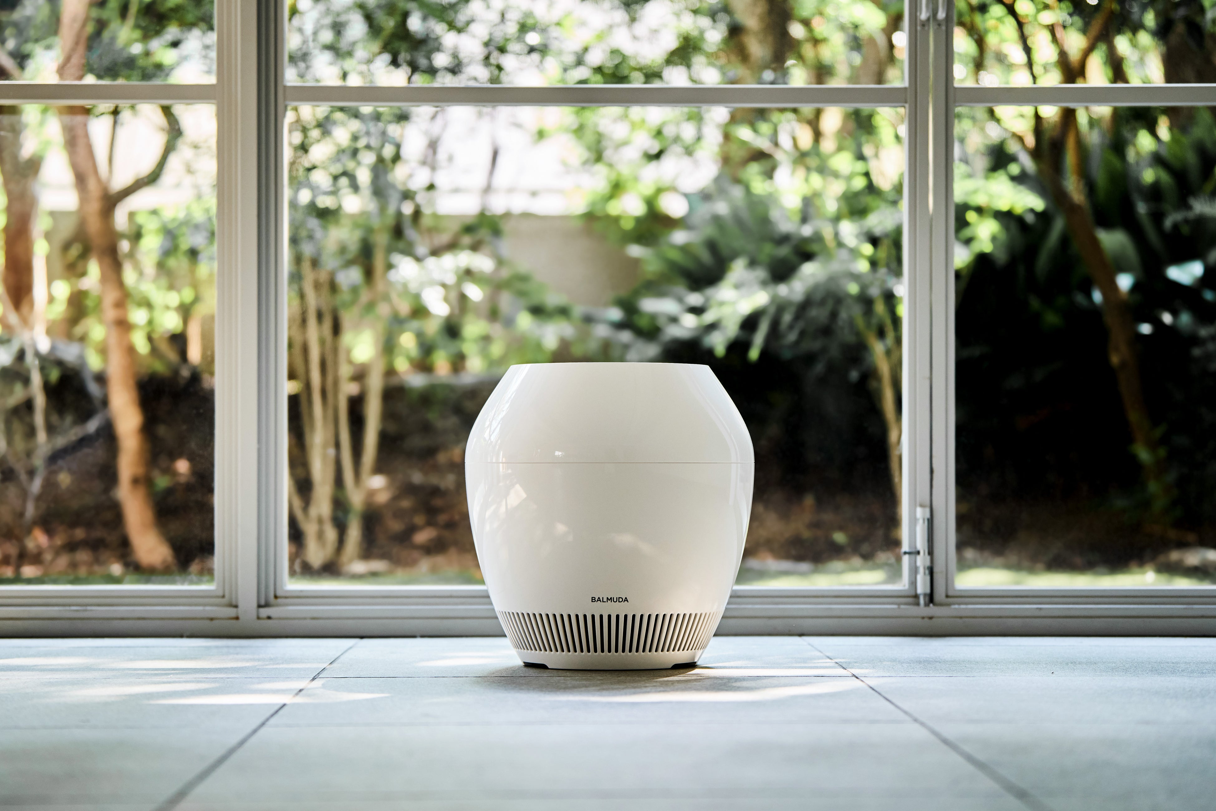 空気を洗う美しい加湿器「Rain」新モデル発表 | バルミューダ
