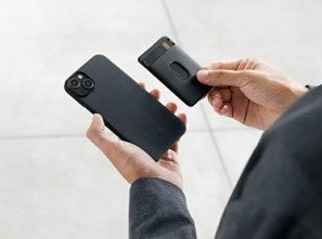 ●MagEZ Card Sleeve 3