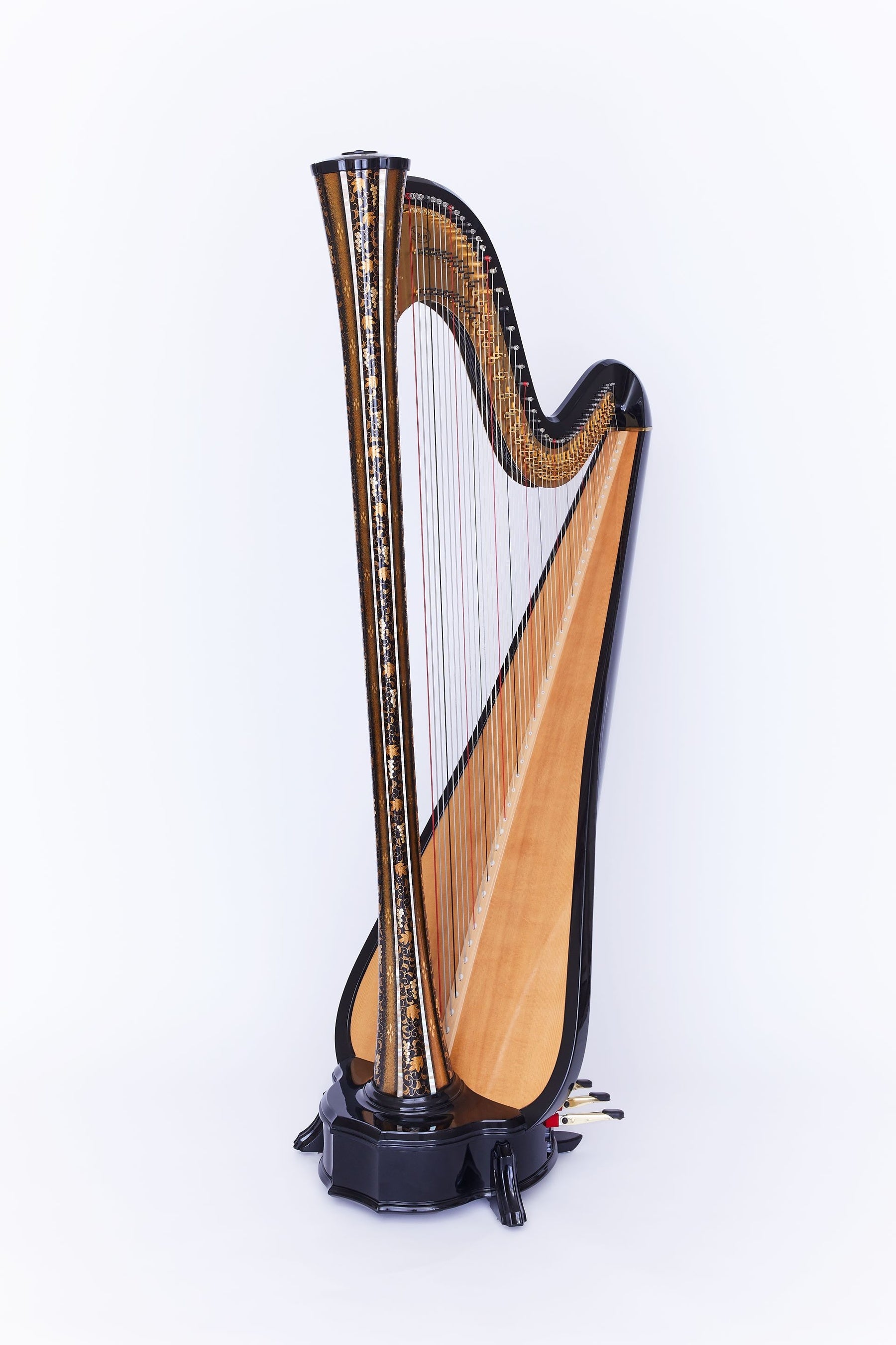 室瀬和美  蒔絵螺鈿ハープ「西遊」 2007年