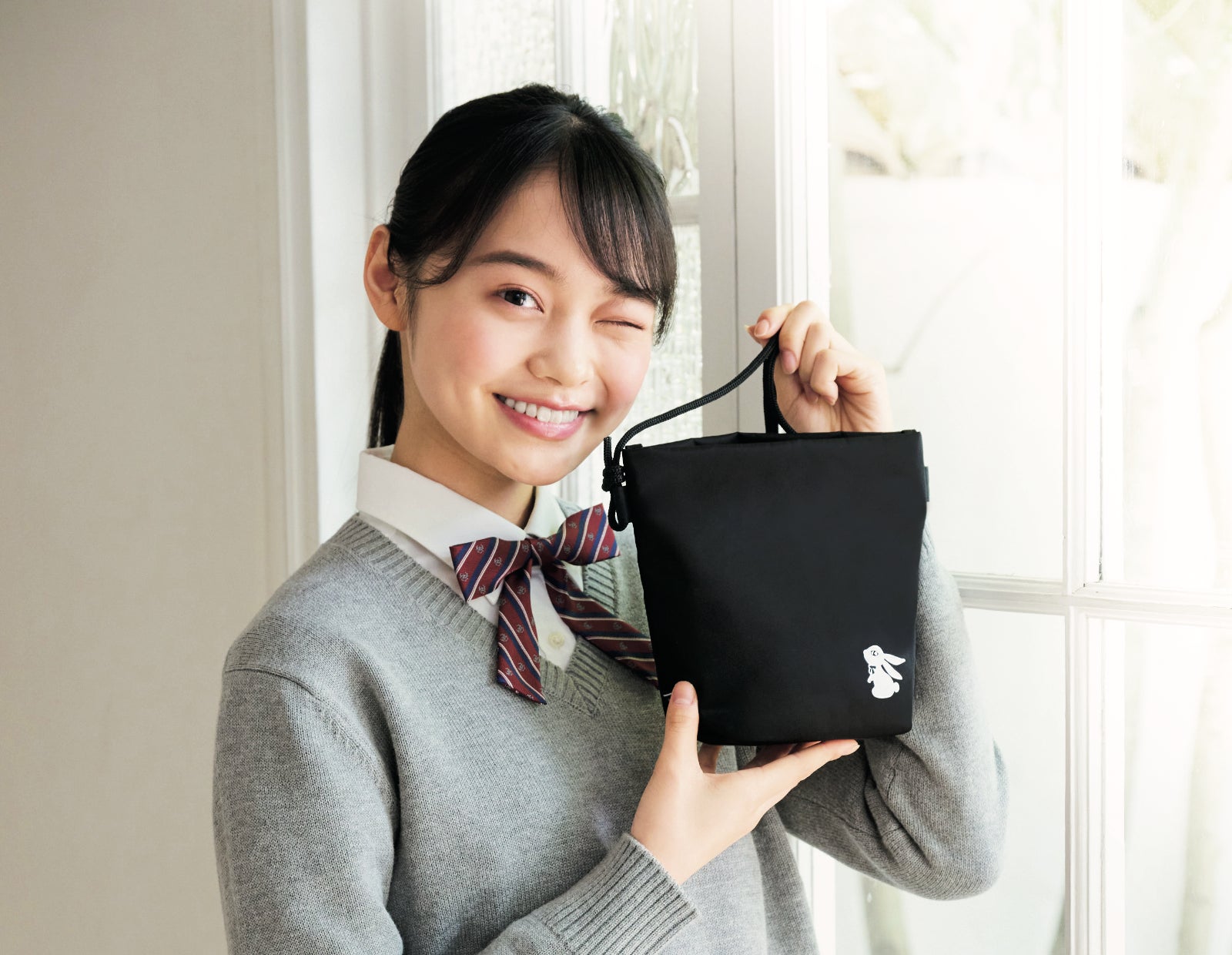 林芽亜里 サイン サイン入りバッグ OLIVE des OLIVE School OLIVE des OLIVE School×林芽亜里】学生目線で考えた