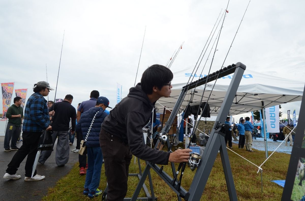 展示された製品を試す