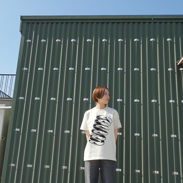 村田のバネのTシャツ・オフホワイト