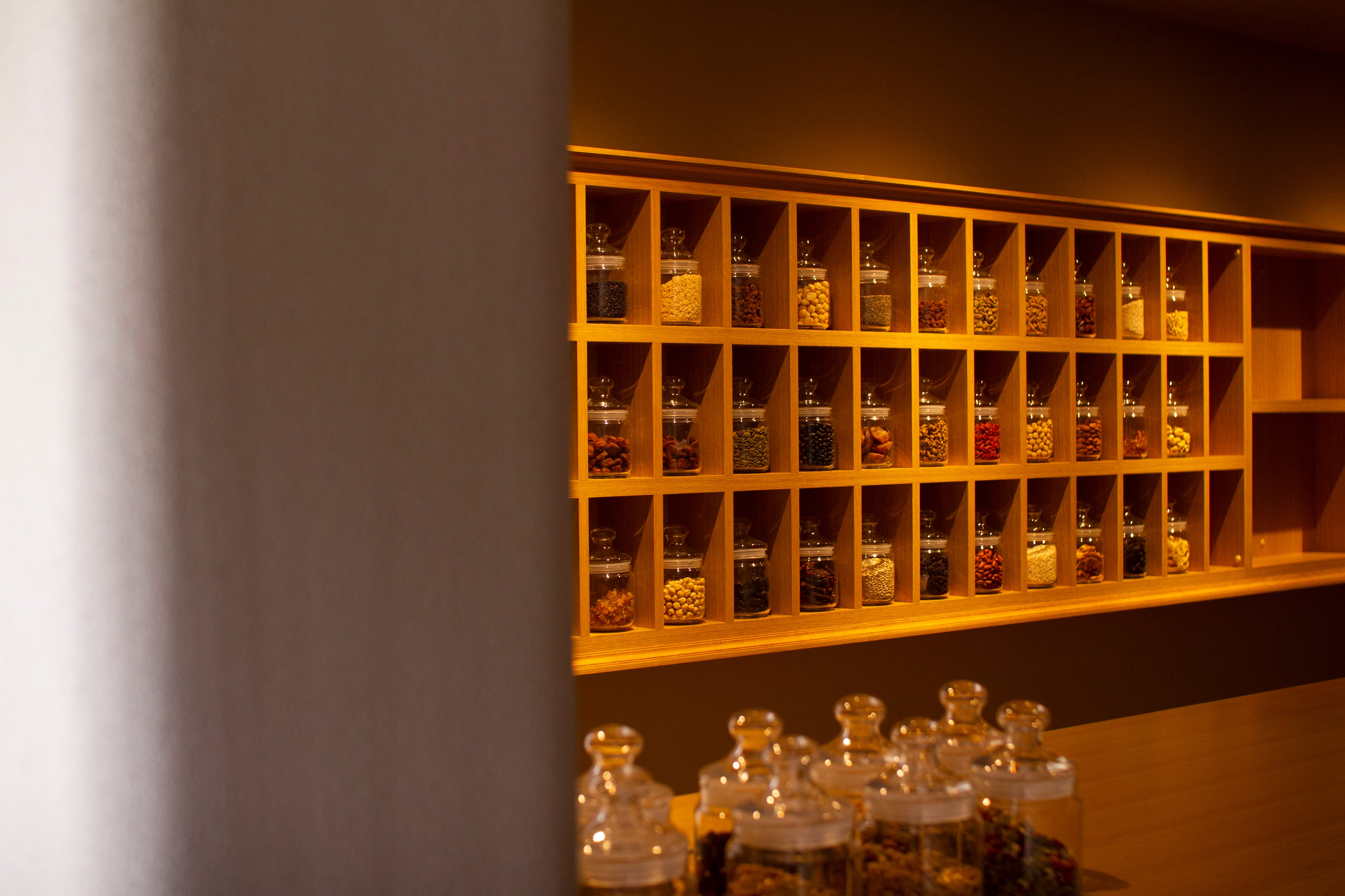 上野桜木の実店舗の様子　アンドオアグラノーラ