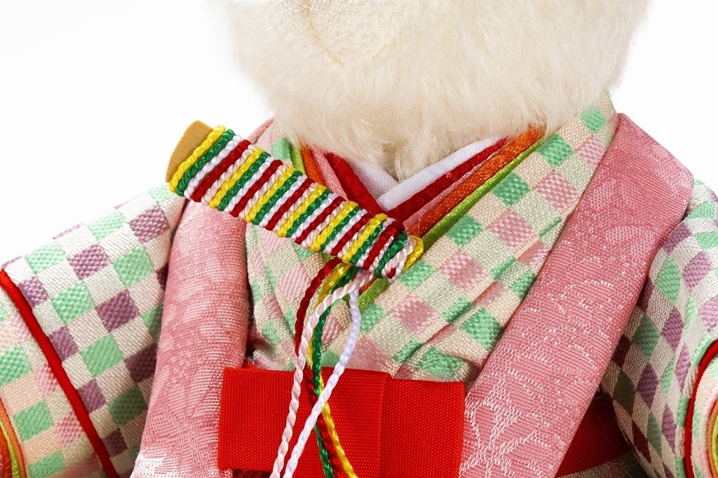 Steiff テディベア ひな人形 雪うさぎ 雛飾り ２体セット 金屏風つき ワインレッド台座 桃の節句 寿慶 豪華コラボ プレゼント(シュタイフ正規販売店) 毎年大人気の『テディベアのひな人形』が3種類の着物で登場！「桜